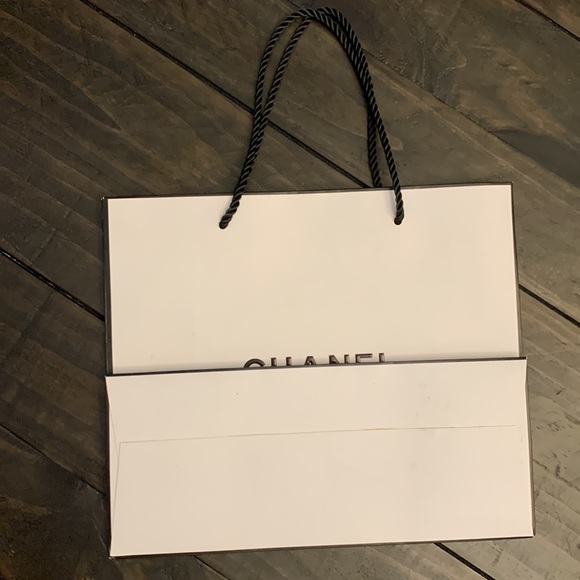 CHANEL shopping bag - Picture 2 of 12